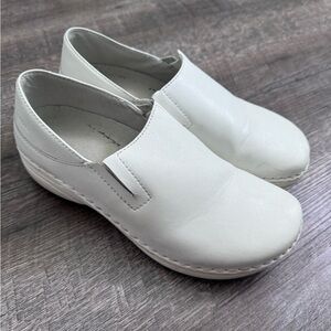 Spring Step leather nursing shoes size 7